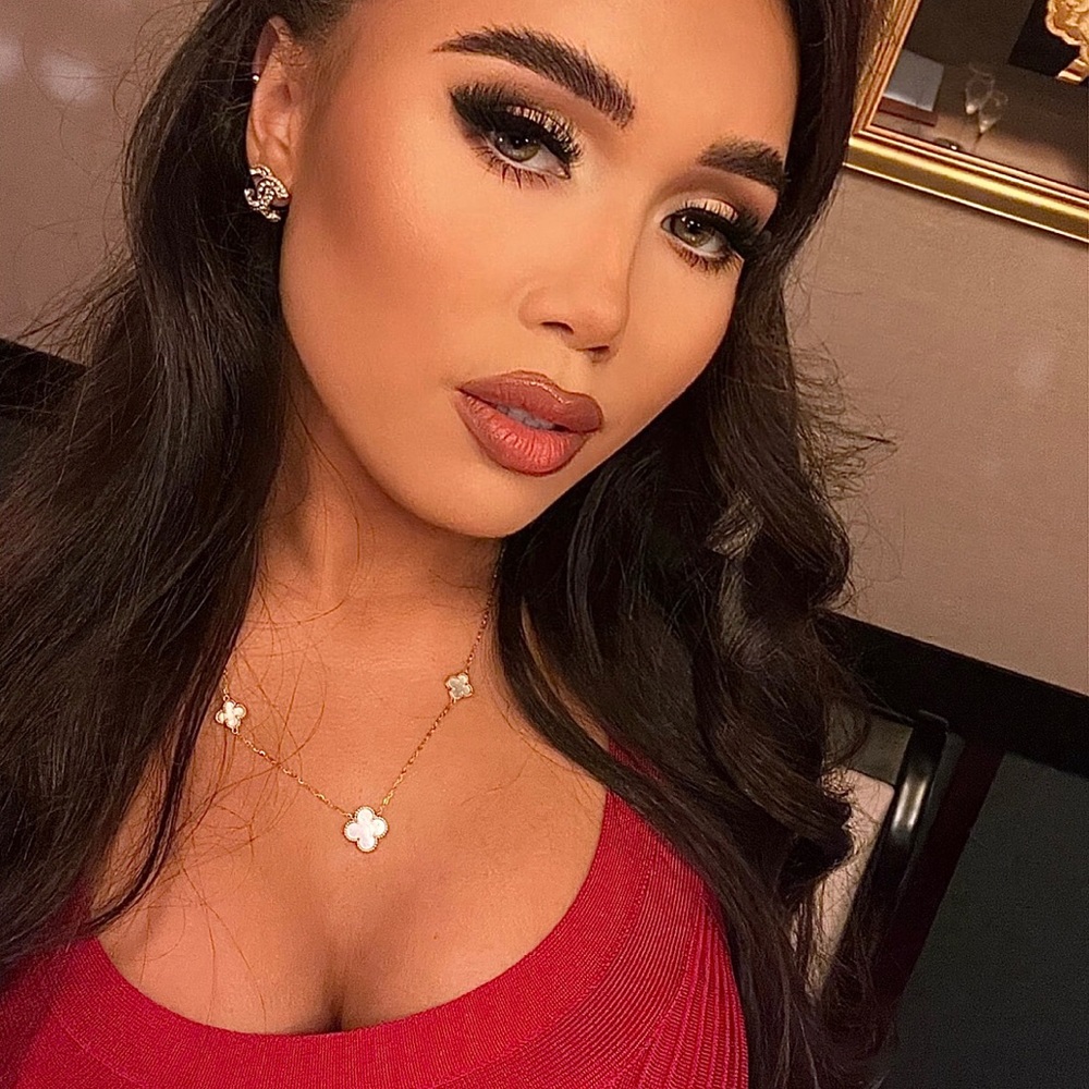 Meet your Posher, Amani